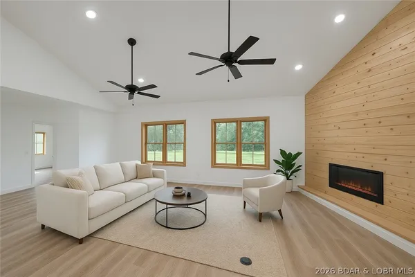 $725,000 | 1378 Full Gallop Lane, Roach, MO 65787
