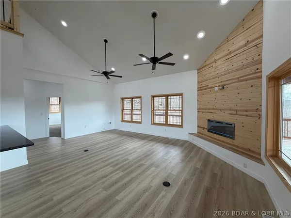 $725,000 | 1378 Full Gallop Lane, Roach, MO 65787