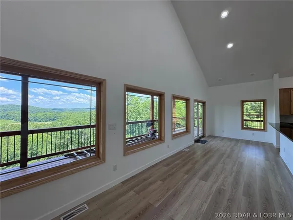 $725,000 | 1378 Full Gallop Lane, Roach, MO 65787