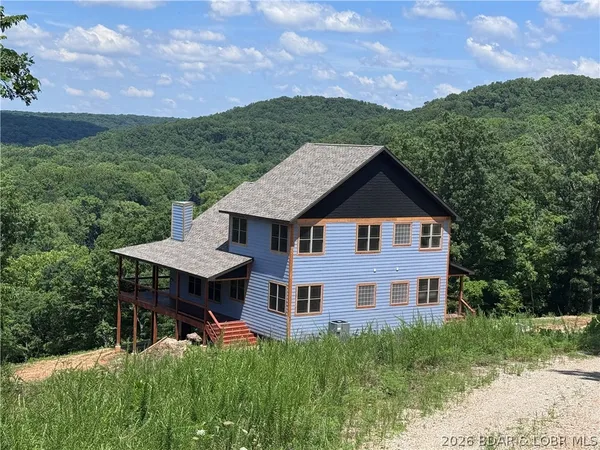 $725,000 | 1378 Full Gallop Lane, Roach, MO 65787