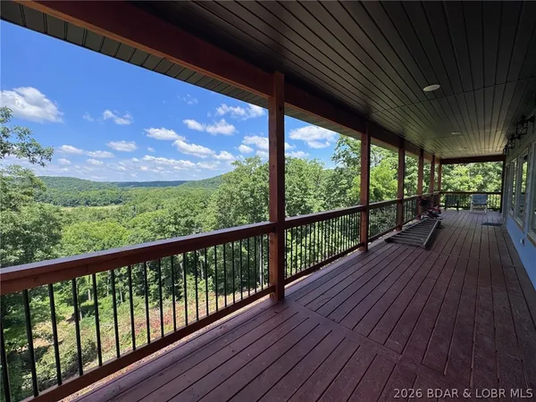 $725,000 | 1378 Full Gallop Lane, Roach, MO 65787