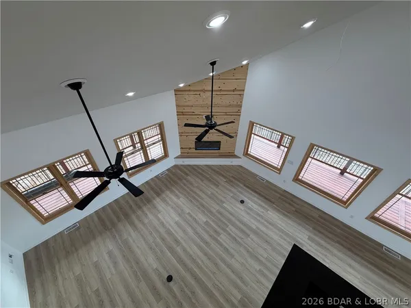 $725,000 | 1378 Full Gallop Lane, Roach, MO 65787