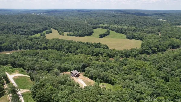 $725,000 | 1378 Full Gallop Lane, Roach, MO 65787