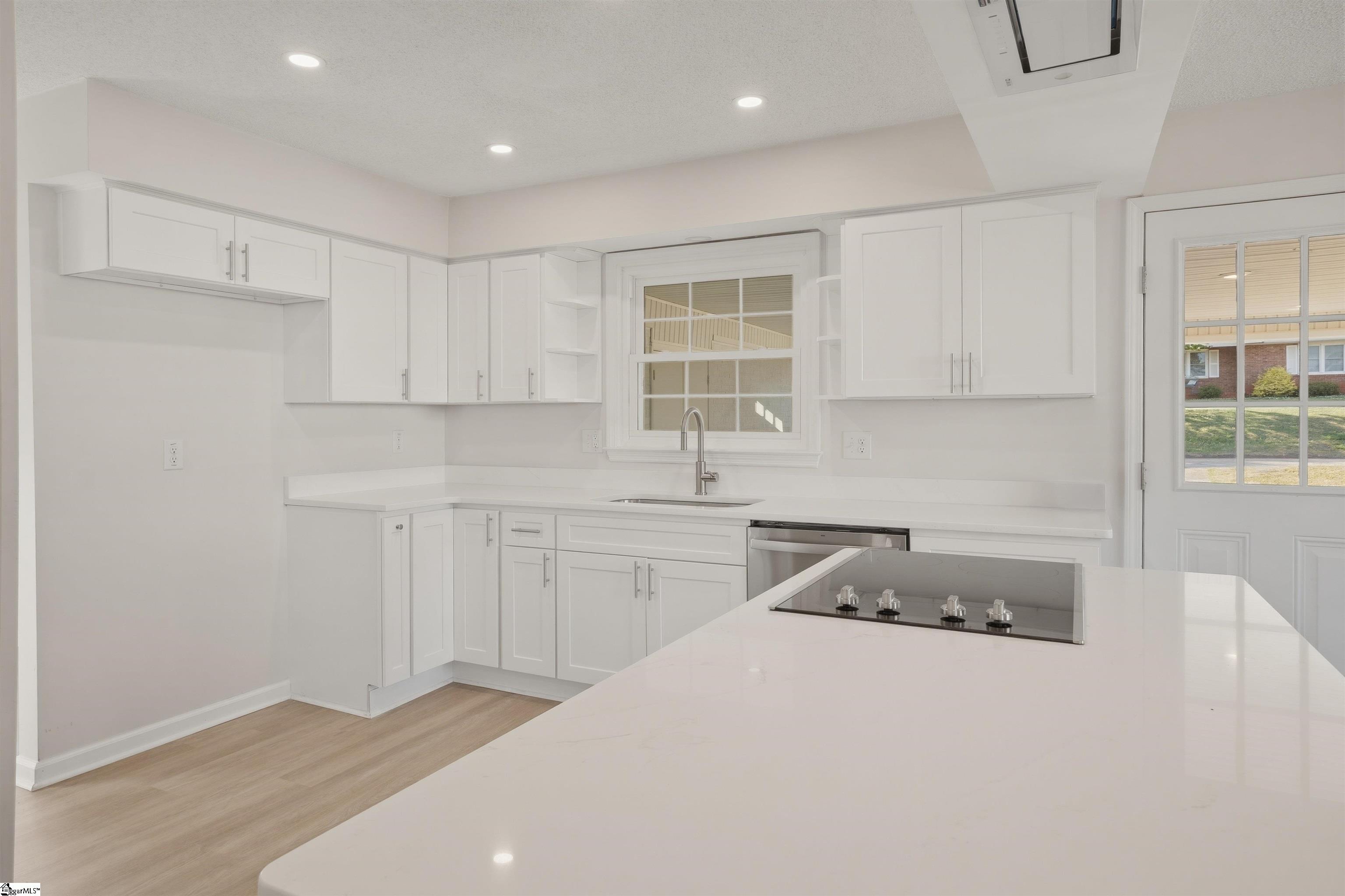 117 Hendrix Drive Boiling Springs, SC 29316 - Photo 8 of 27
