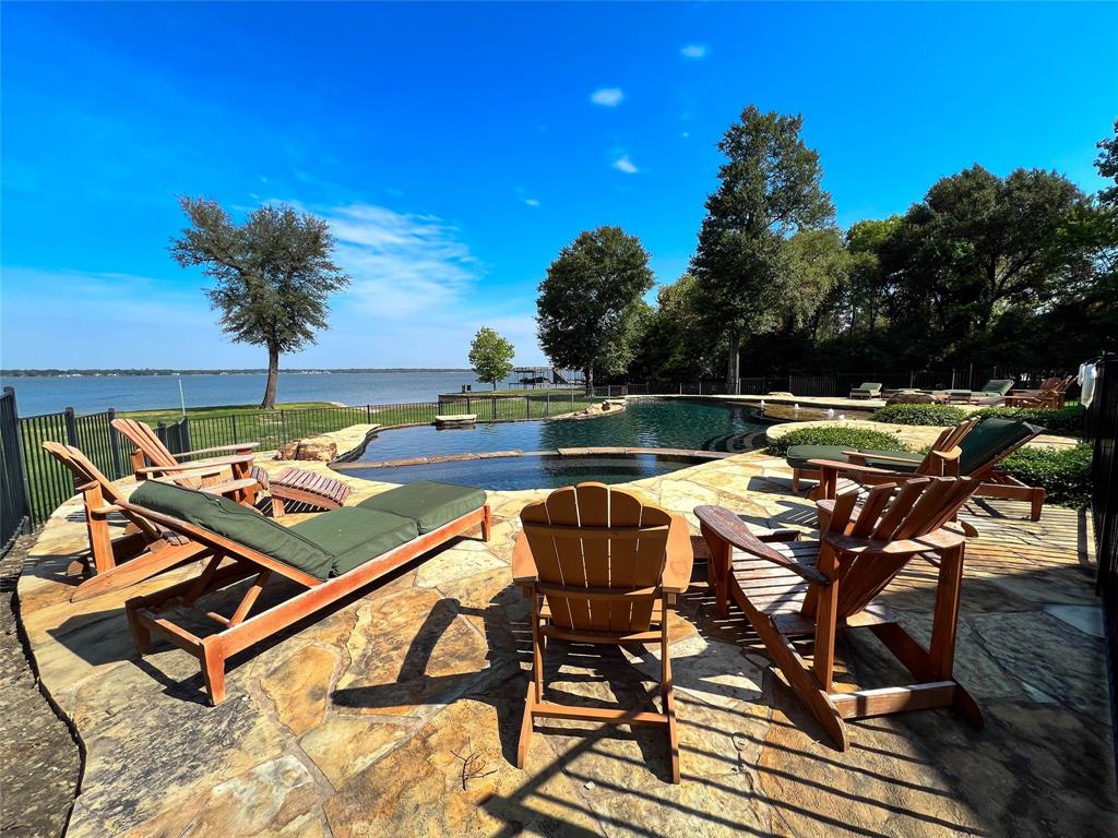 307 Sun Valley Mabank, TX 75147 - Photo 13 of 32 Take a dip and relax