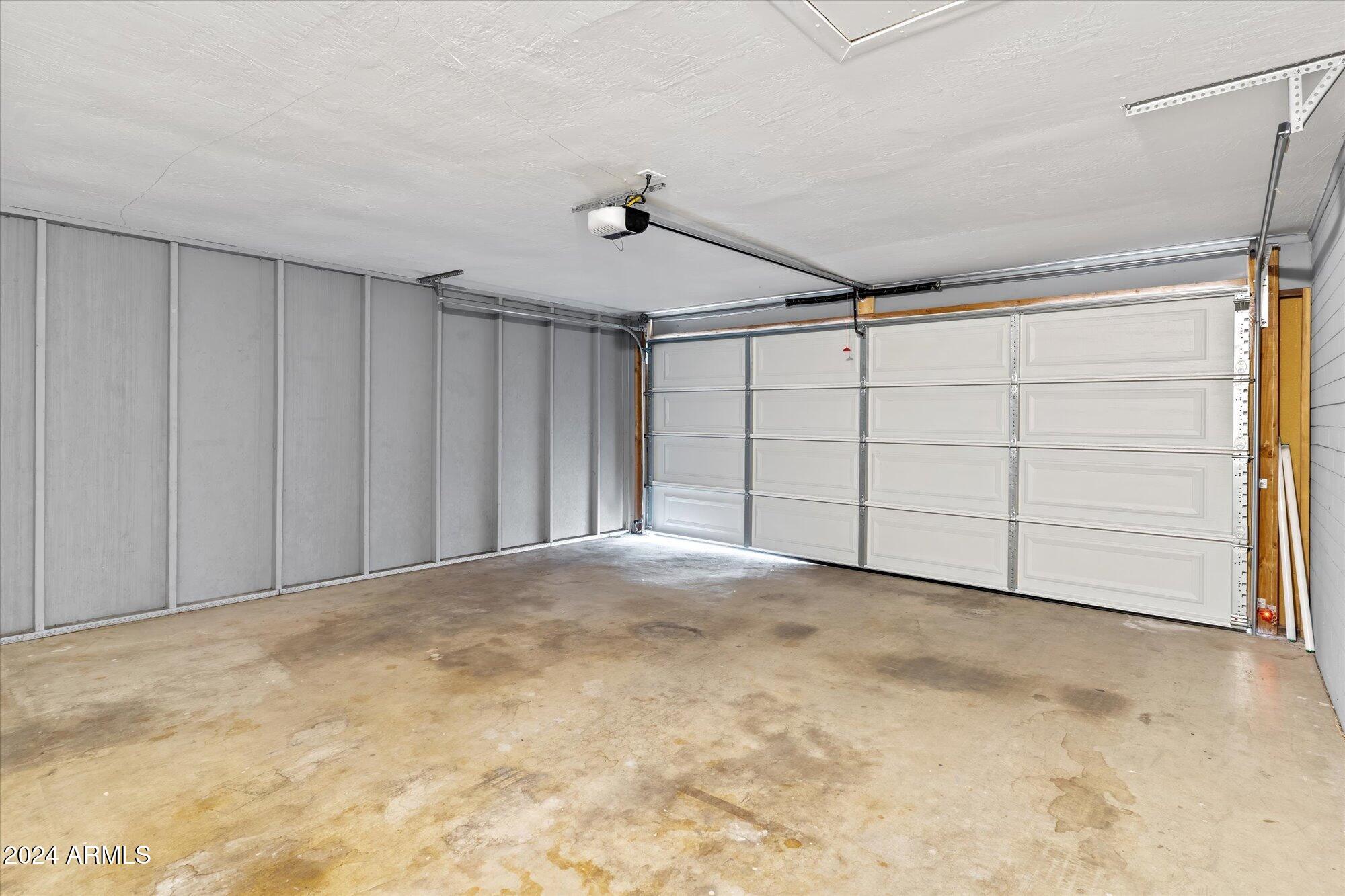 3523 East Thunderbird Road Phoenix, AZ 85032 - Photo 20 of 26 2 Car Garage