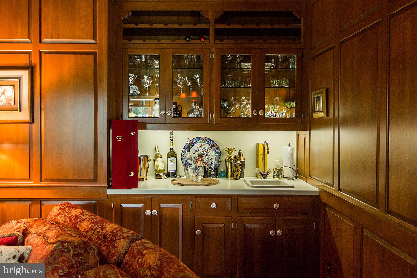 1079 Hunters Path Lancaster, PA 17601 - Photo 21 of 80 Bar in family room