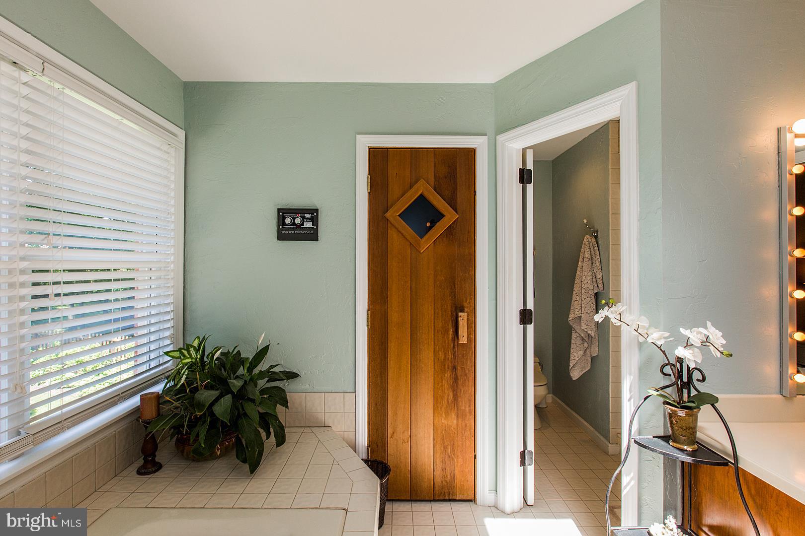 1079 Hunters Path Lancaster, PA 17601 - Photo 34 of 80
