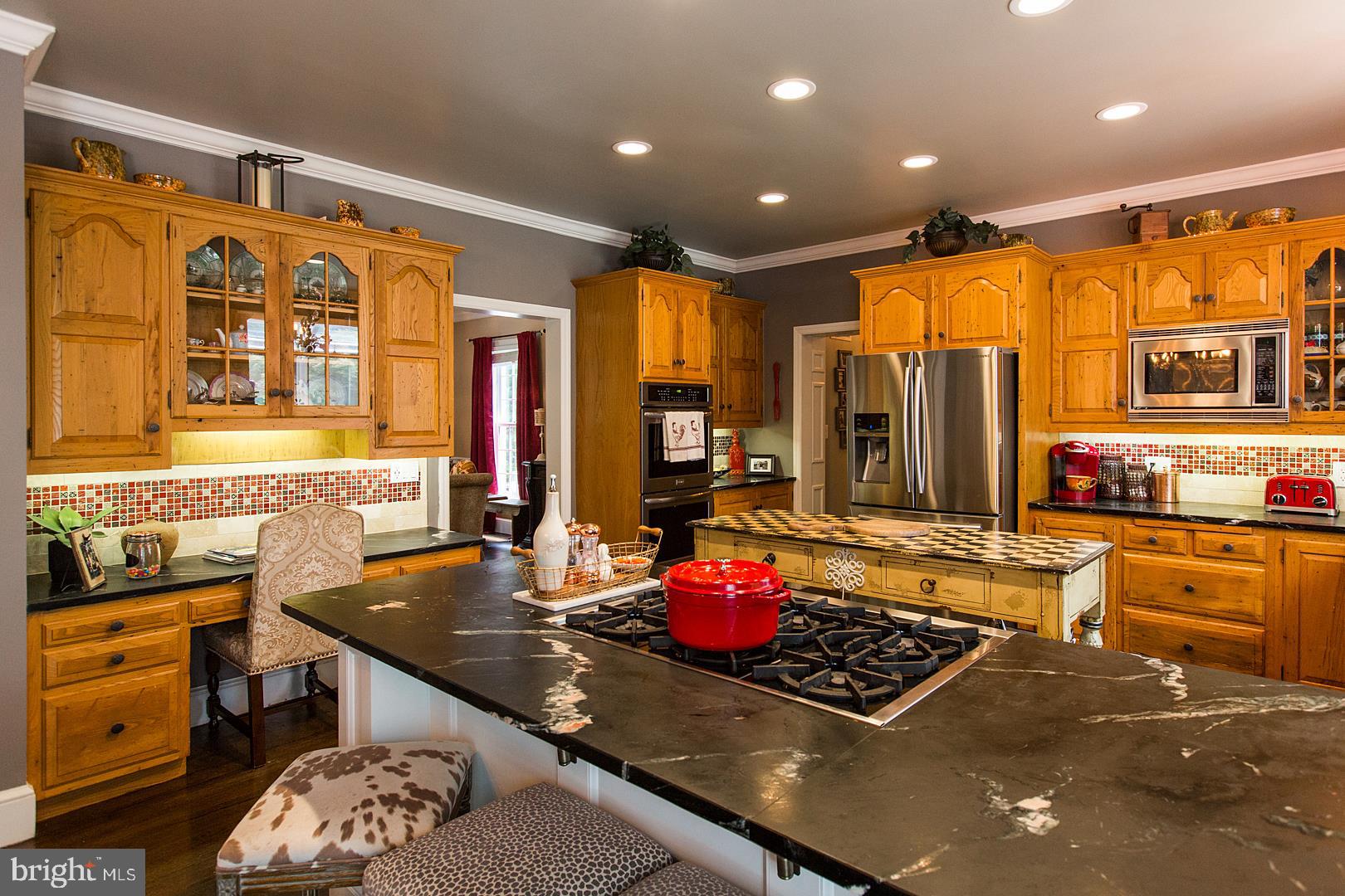1079 Hunters Path Lancaster, PA 17601 - Photo 6 of 80 6 burner wolf range.