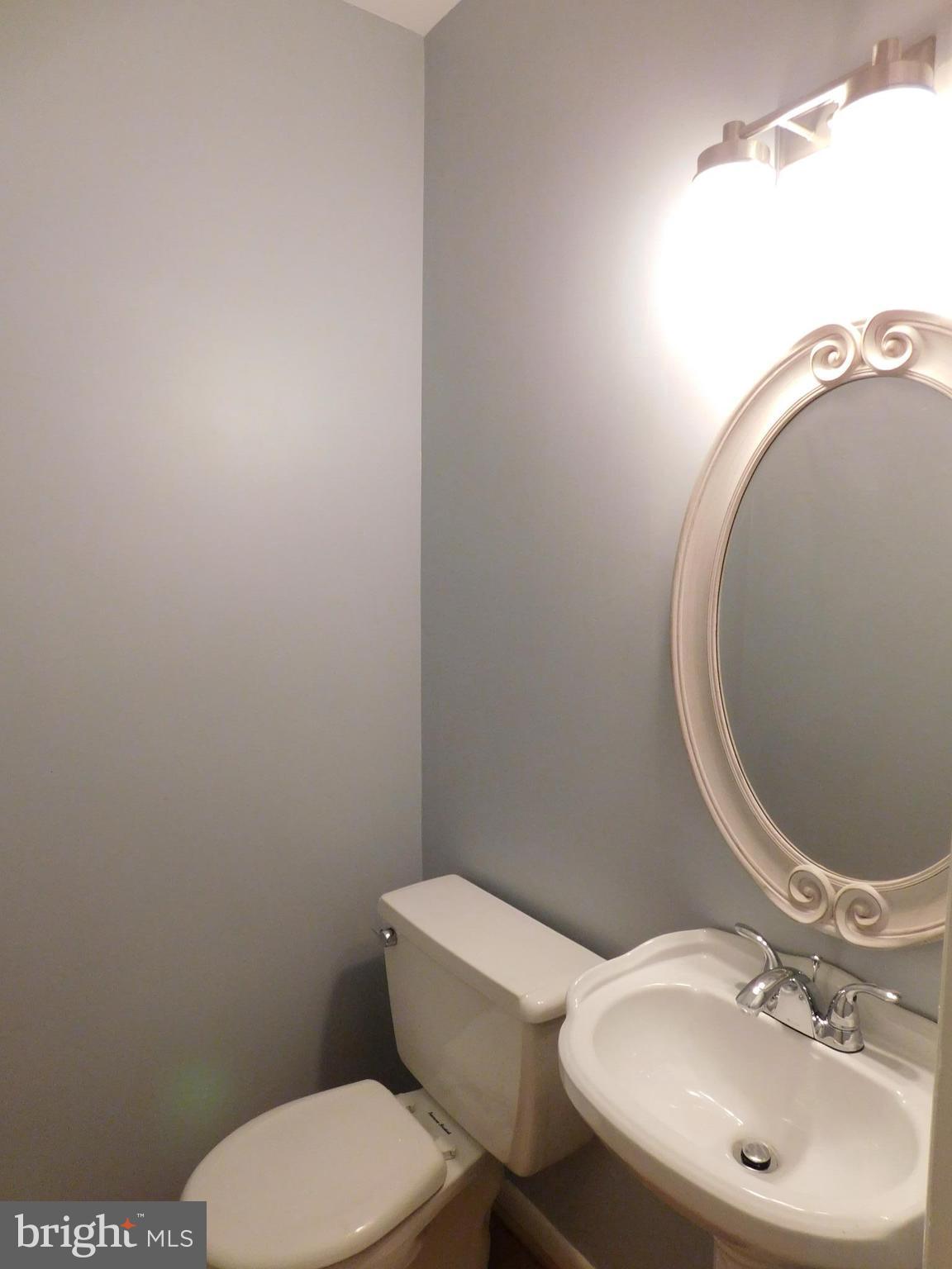 2404 Old Trace Lane Reston, VA 20191 - Photo 6 of 30 Main Level 1/2 Bath