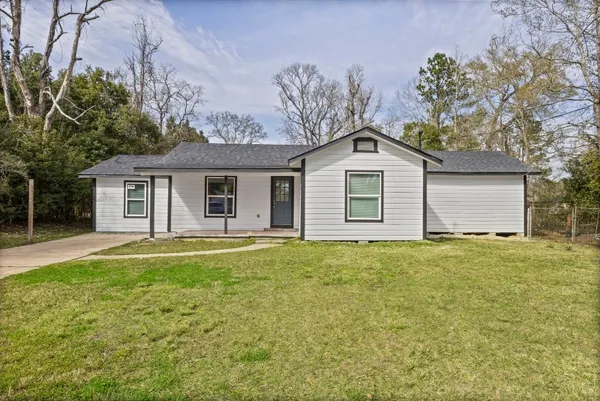 $184,900 | 370 West Bolivar Street, Vidor, TX 77662