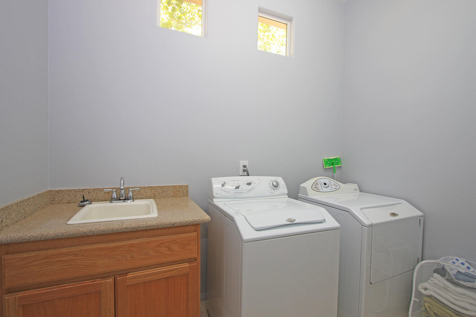 82652 Sky View Lane Indio, CA 92201 - Photo 34 of 44 a utility room with dryer and washer