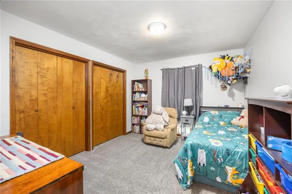 $270,000 | 402 West McKinley Street, Frontenac, KS 66763