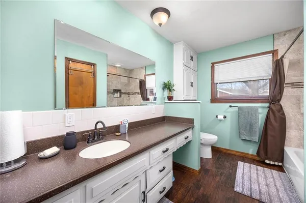 $270,000 | 402 West McKinley Street, Frontenac, KS 66763