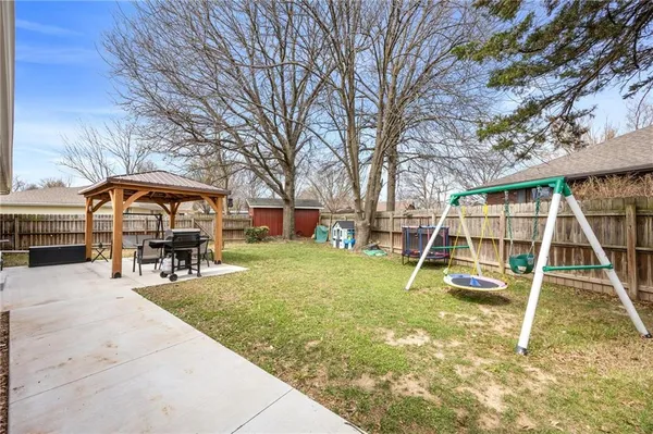 $270,000 | 402 West McKinley Street, Frontenac, KS 66763