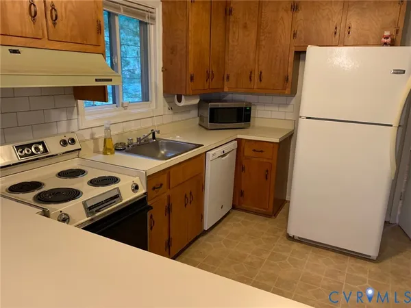 $2,095 | 1958 Neptune Drive, North Chesterfield, VA 23235