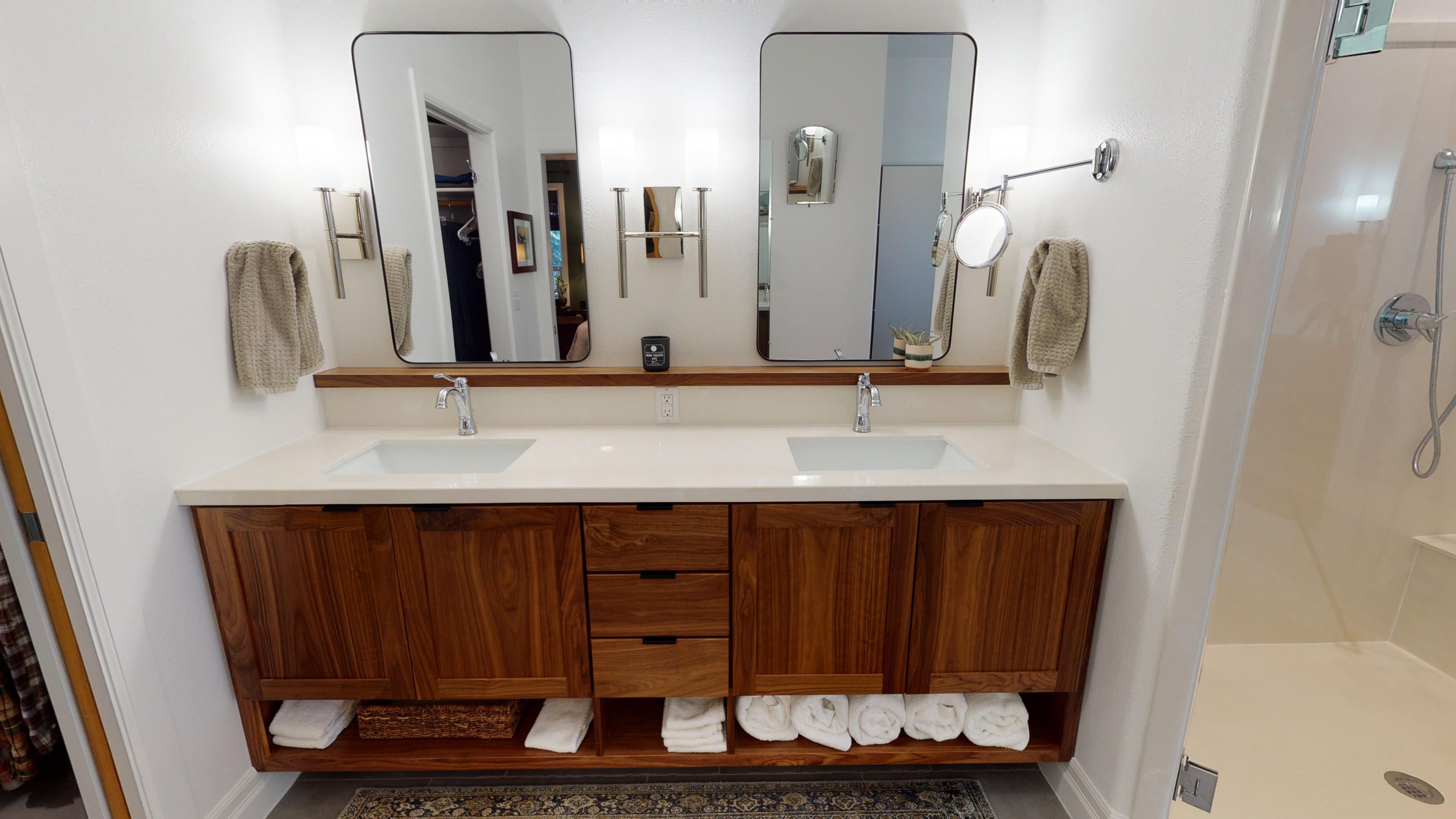 3315 Leonard Road Grants Pass, OR 97527 - Photo 21 of 86 Master bathroom