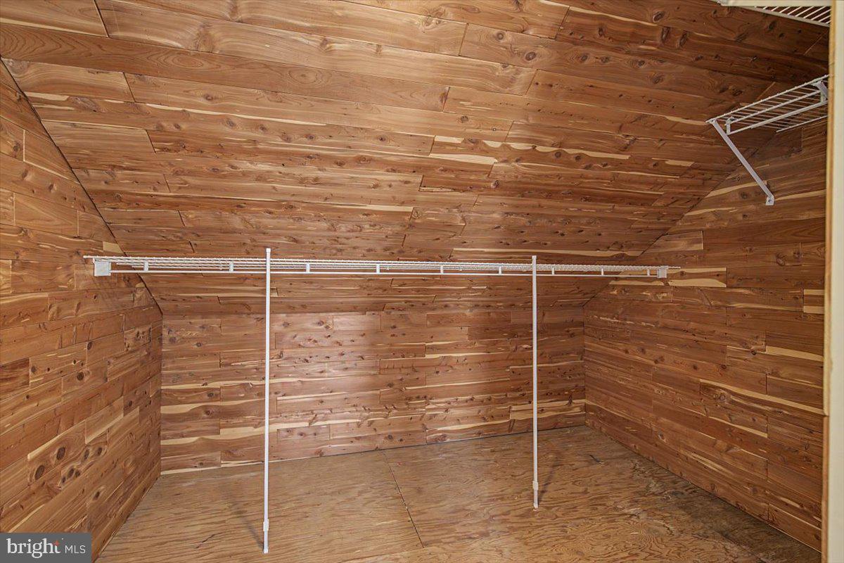 5 Steeplechase Road Wilmington, DE 19808 - Photo 27 of 39 a bathroom with a shower