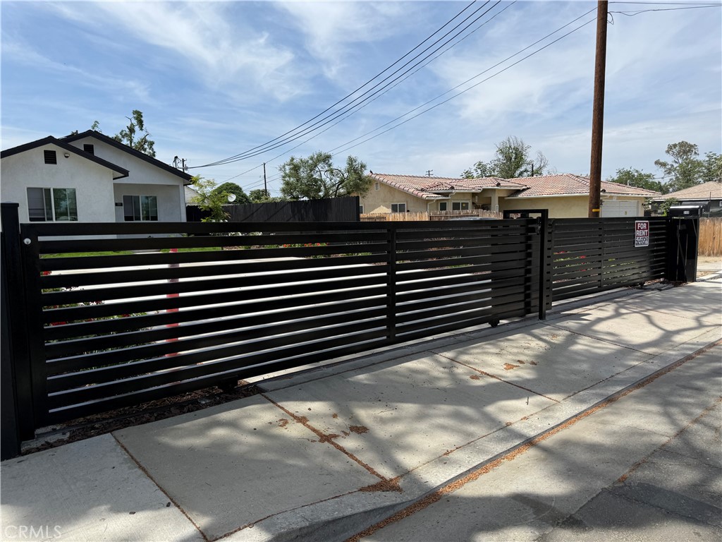 310 Ohio Drive Bakersfield, CA 93307 - Photo 11 of 14