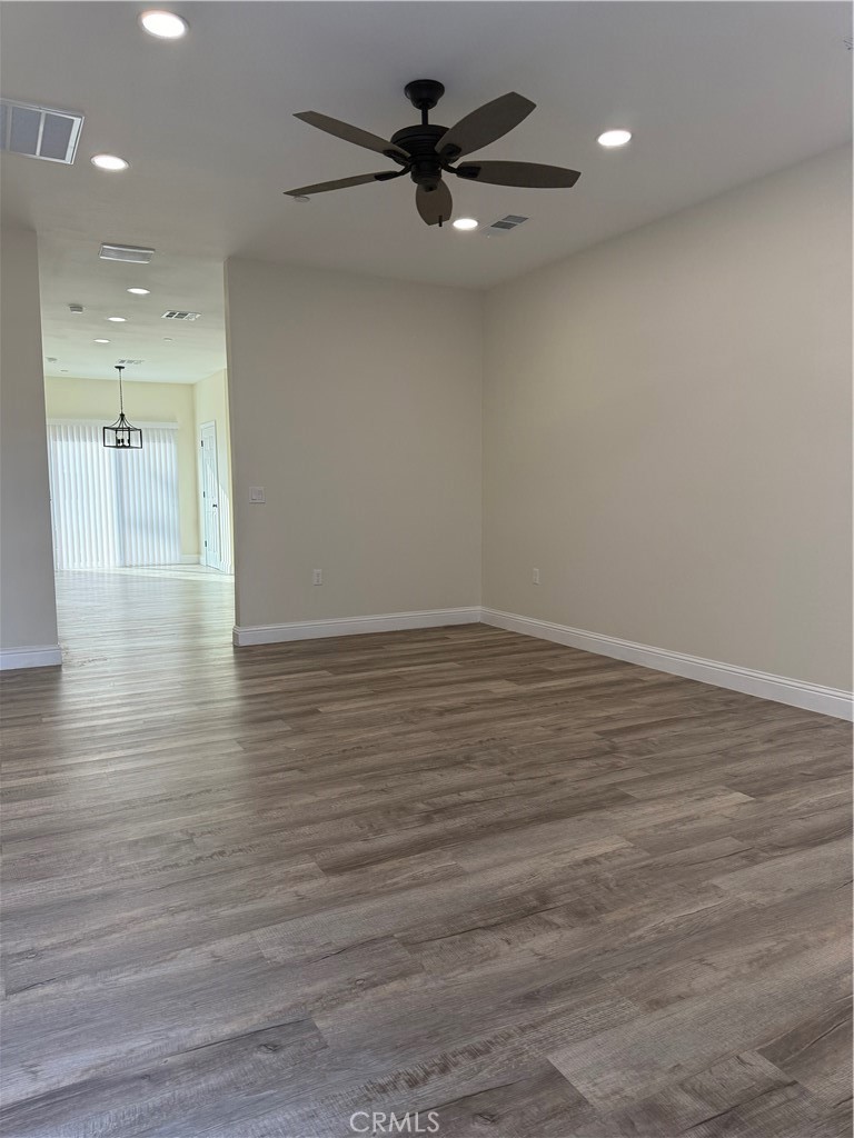 310 Ohio Drive Bakersfield, CA 93307 - Photo 5 of 14