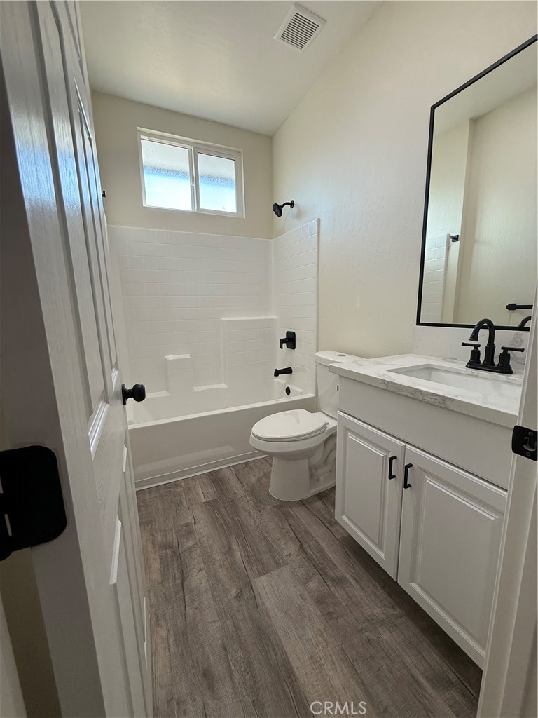 310 Ohio Drive Bakersfield, CA 93307 - Photo 7 of 14