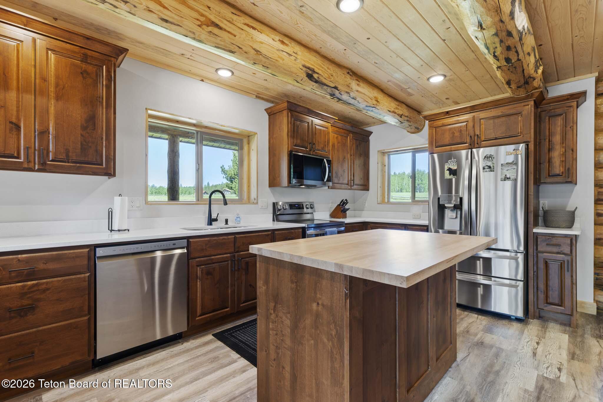 1644 Shadow Loop South Ashton, ID 83420 - Photo 12 of 47 10