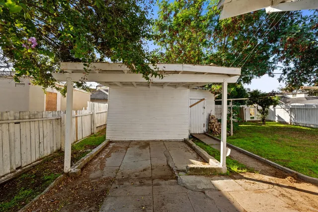 $309,000 | 3124 East Madison Avenue, Fresno, CA 93702