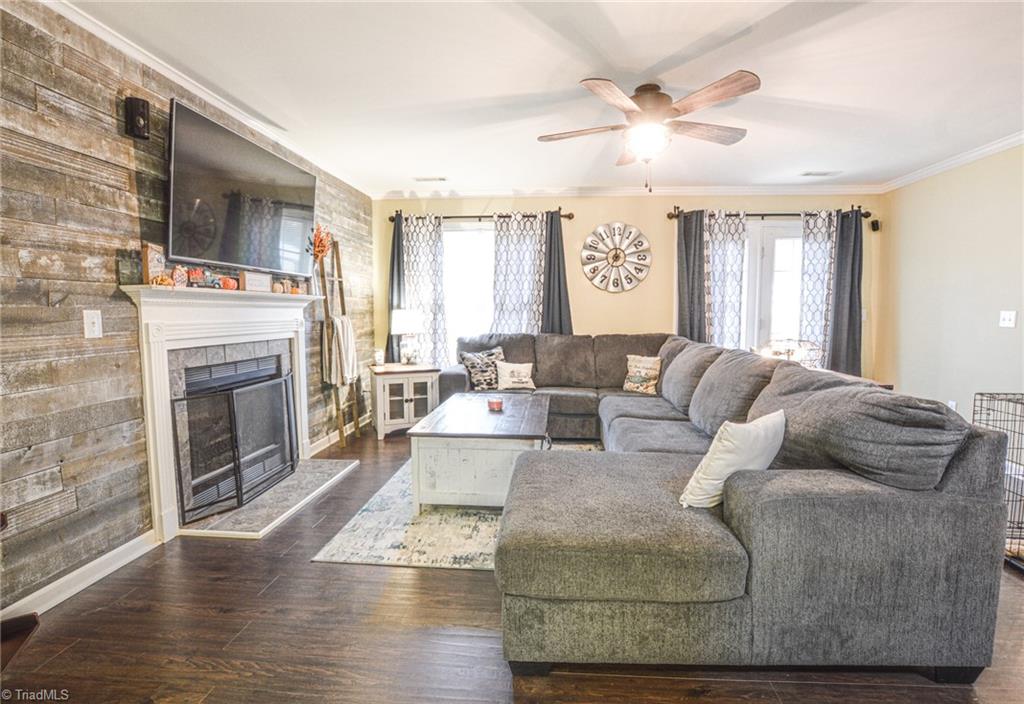 5001 Windsbury Ridge Road Clemmons, NC 27012 - Photo 5 of 33 Gallery Image 5