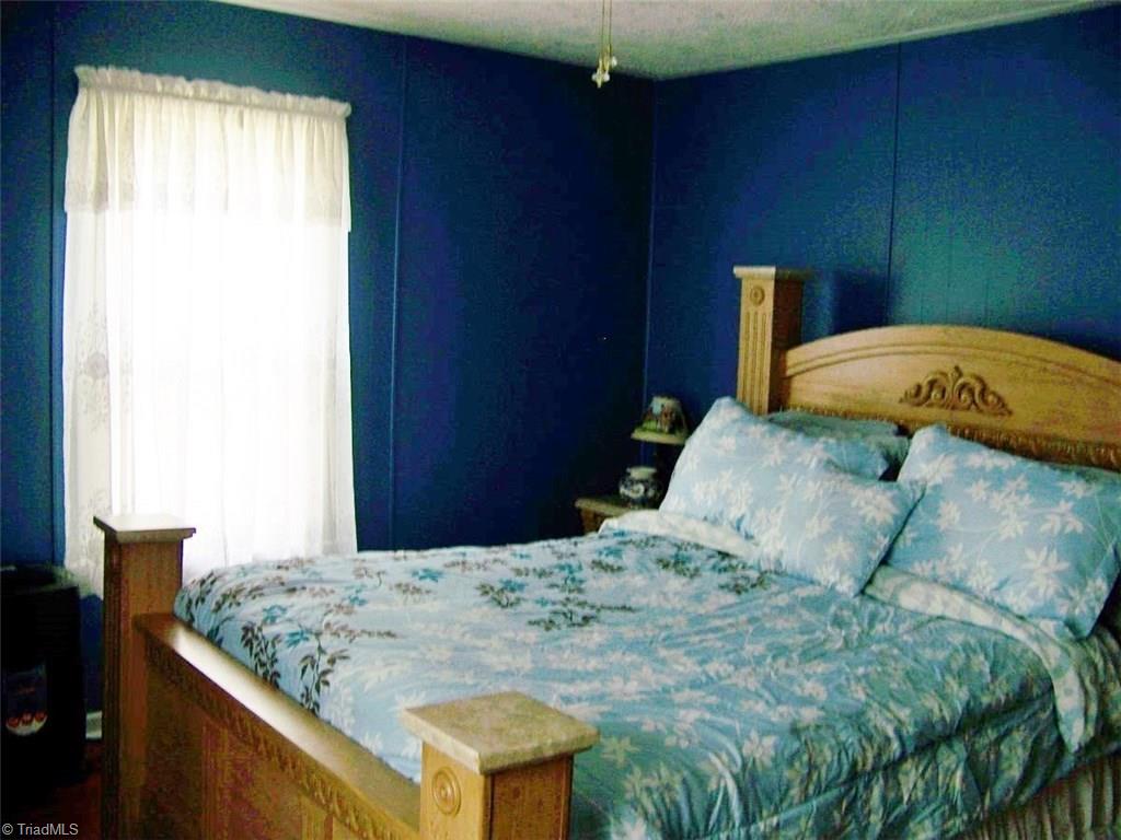 1010 Spring Street Mount Airy, NC 27030 - Photo 19 of 22 Gallery Image 19
