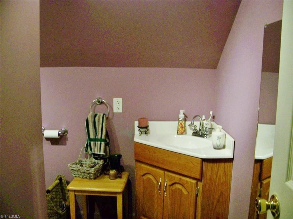 1010 Spring Street Mount Airy, NC 27030 - Photo 20 of 22 Gallery Image 20