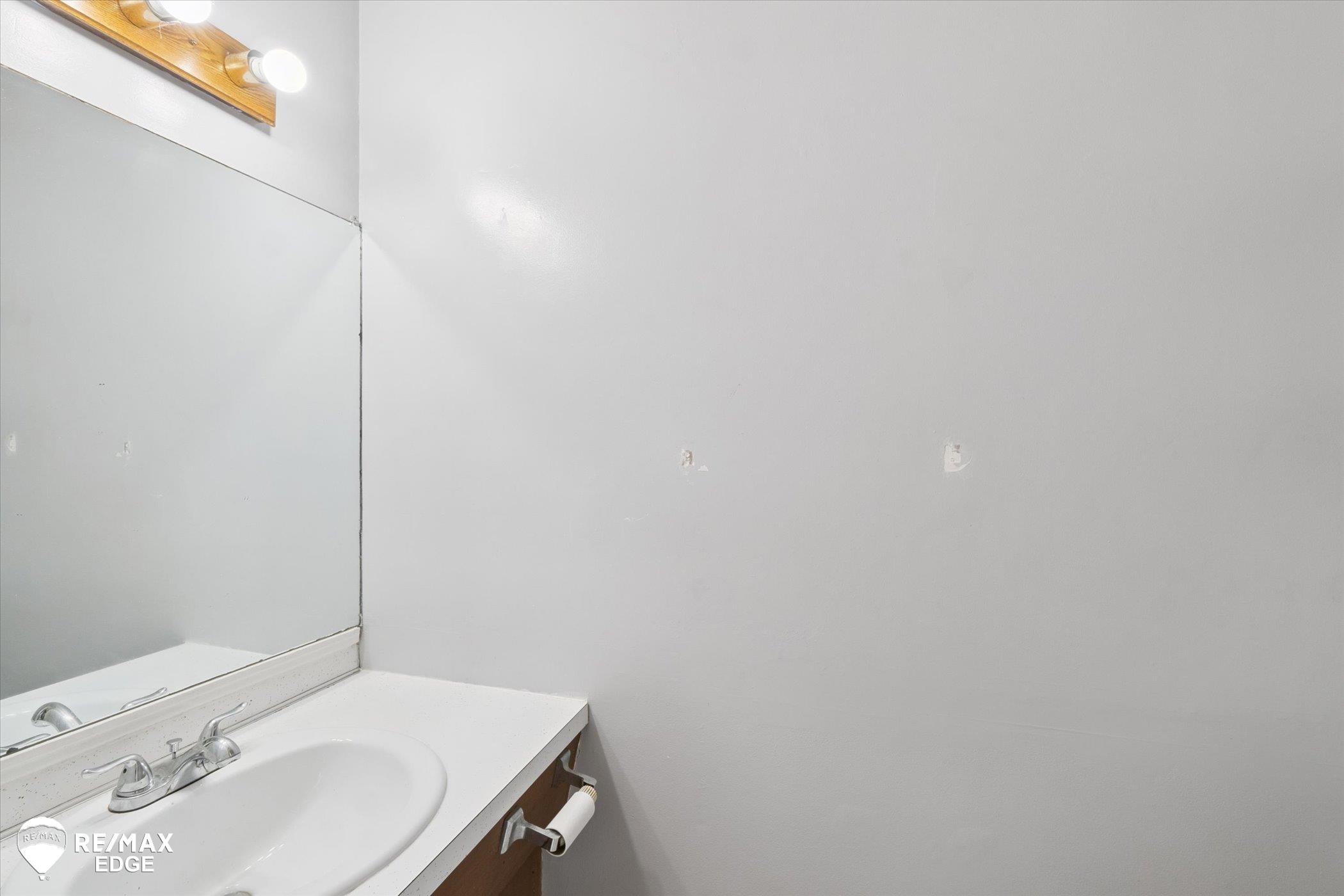 1825 Springfield Street Flint, MI 48503 - Photo 26 of 54 50185018-0ca00f84-e12e-4f14-bb6f-3840d0ba8f3b.JPG