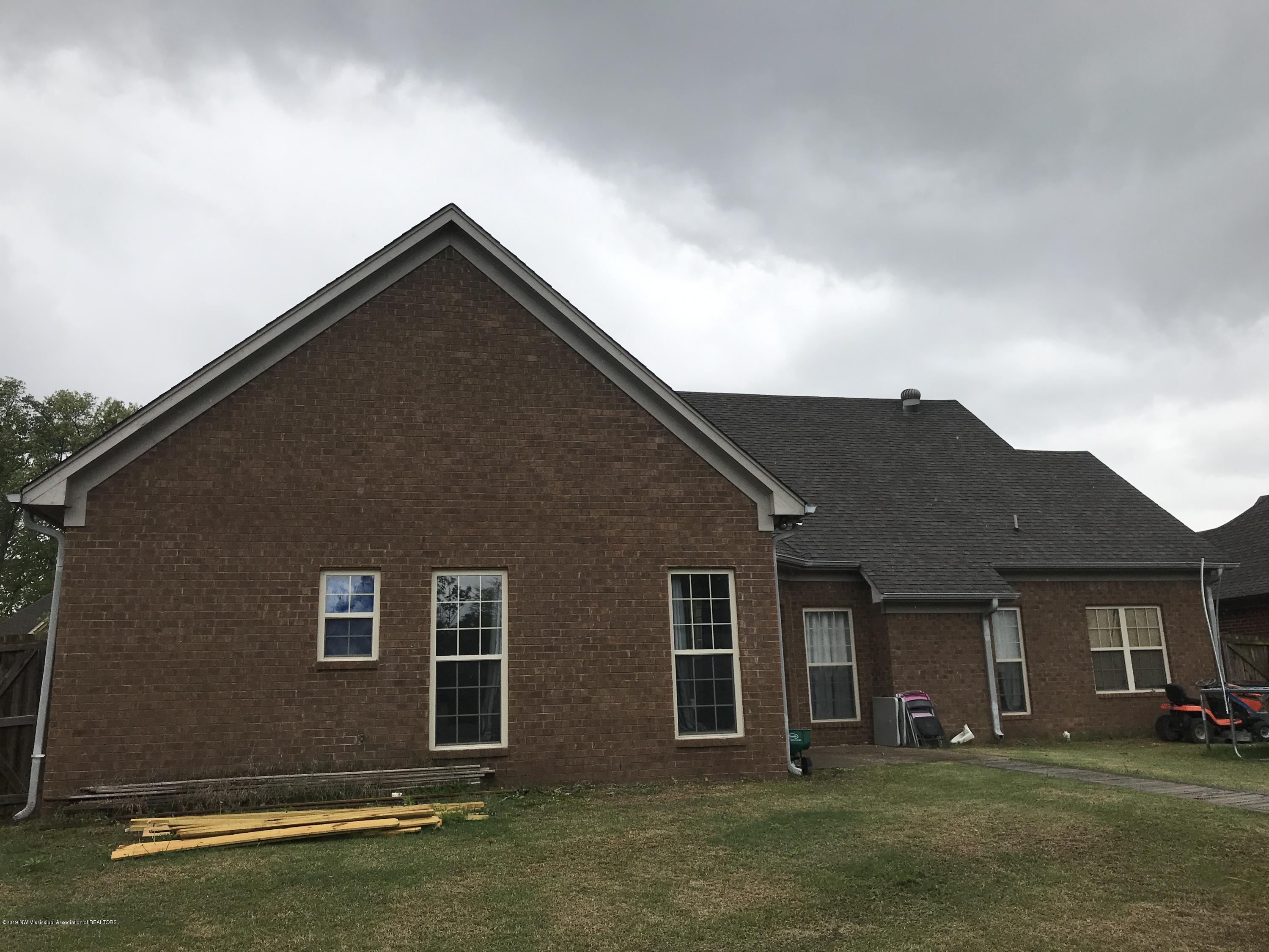 2454 Della Street Hernando, MS 38632 - Photo 3 of 24 04