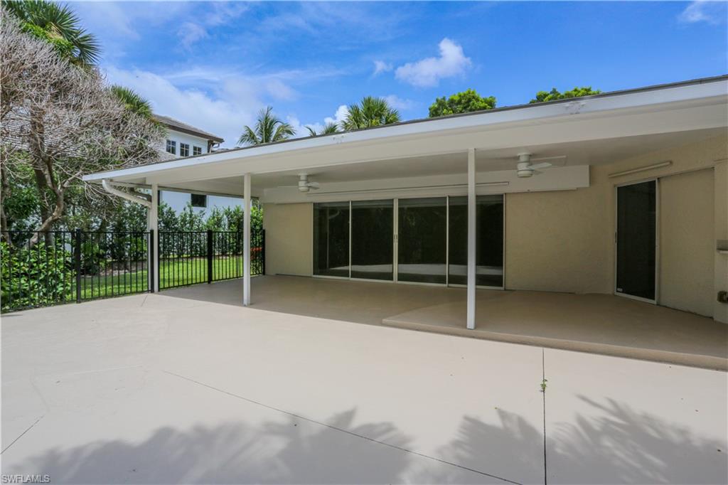 2901 Crayton Road Naples, FL 34103 - Photo 26 of 50