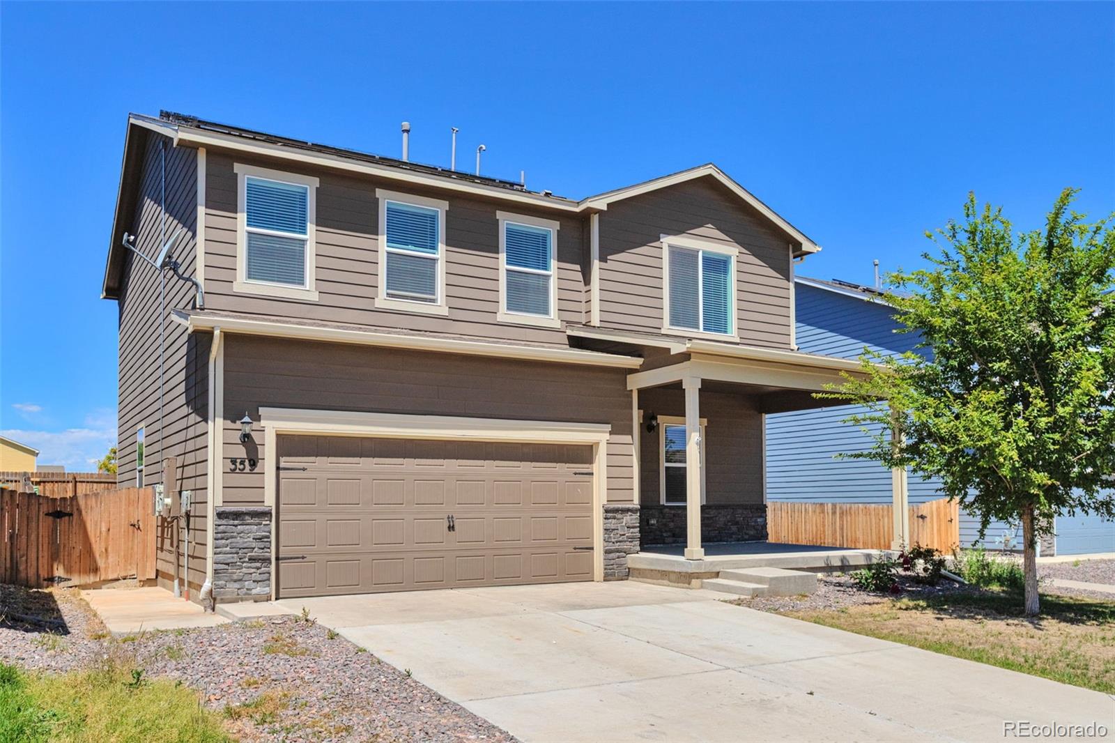359 Maple Street Bennett, CO 80102 - Photo 4 of 26