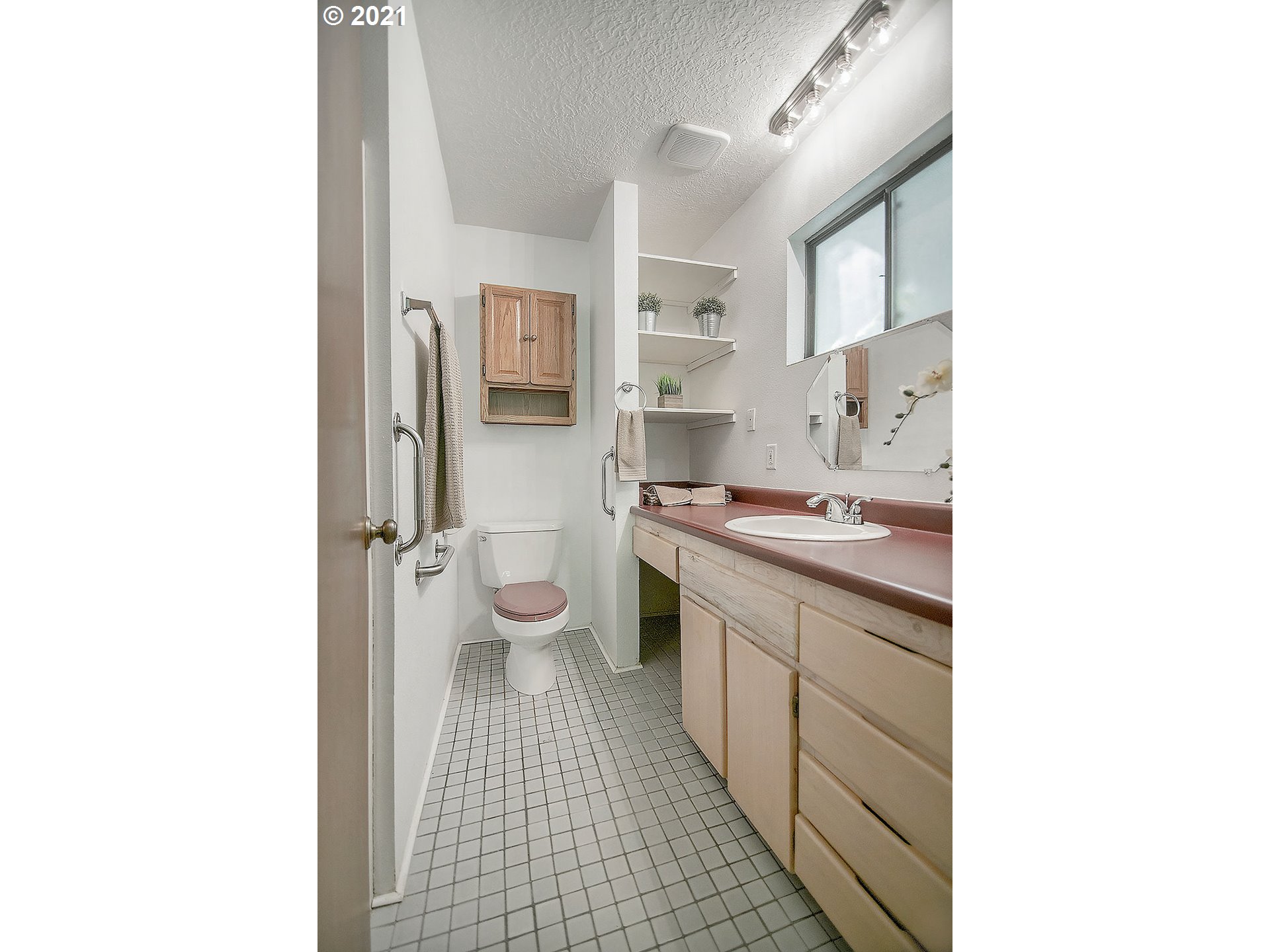 228 Duncan Road Kelso, WA 98626 - Photo 5 of 26 Gallery Image 5
