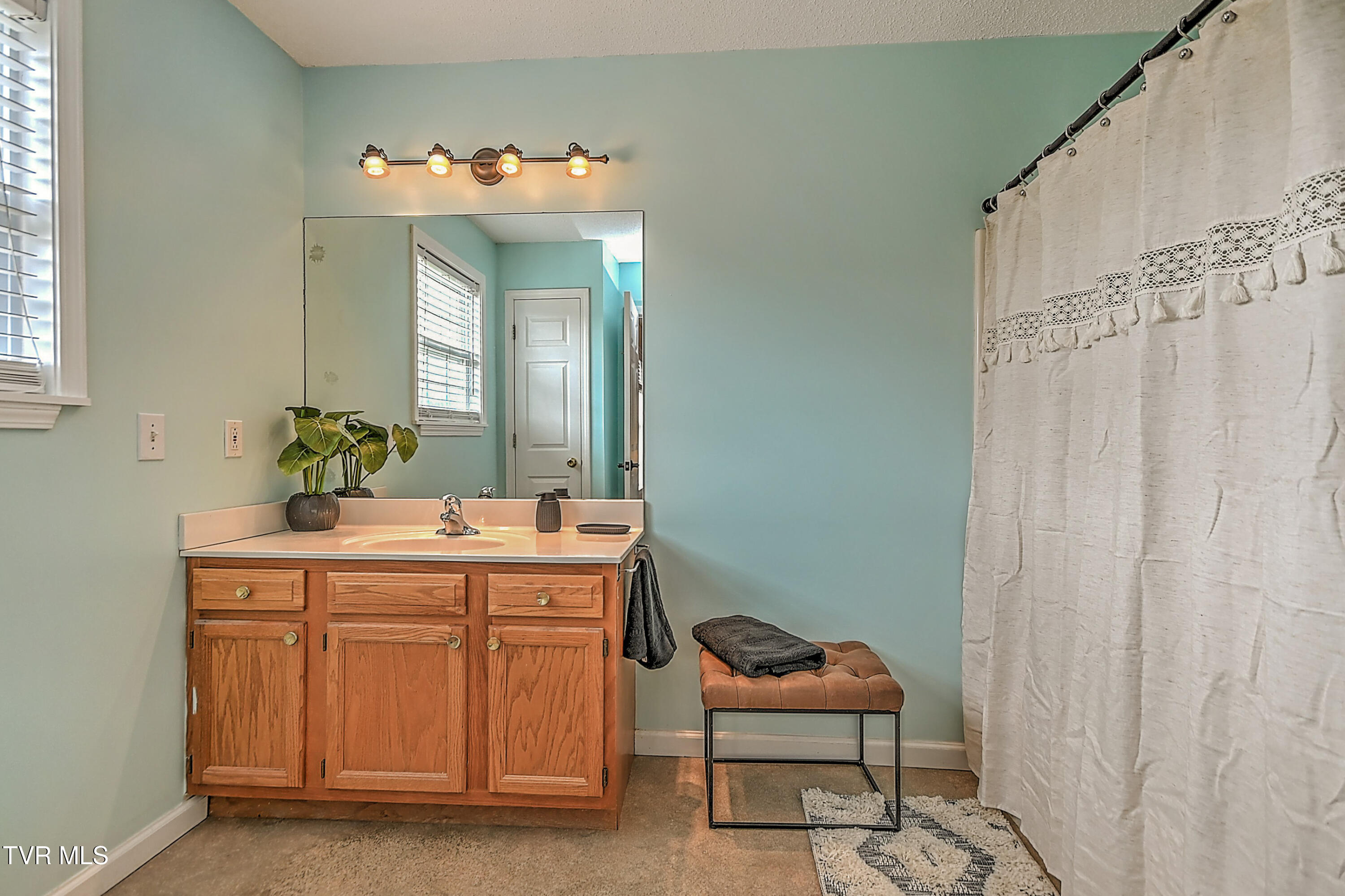 5020 Old Jonesboro Road Bristol, TN 37620 - Photo 23 of 42 5020 Old Jonesboro KW-23