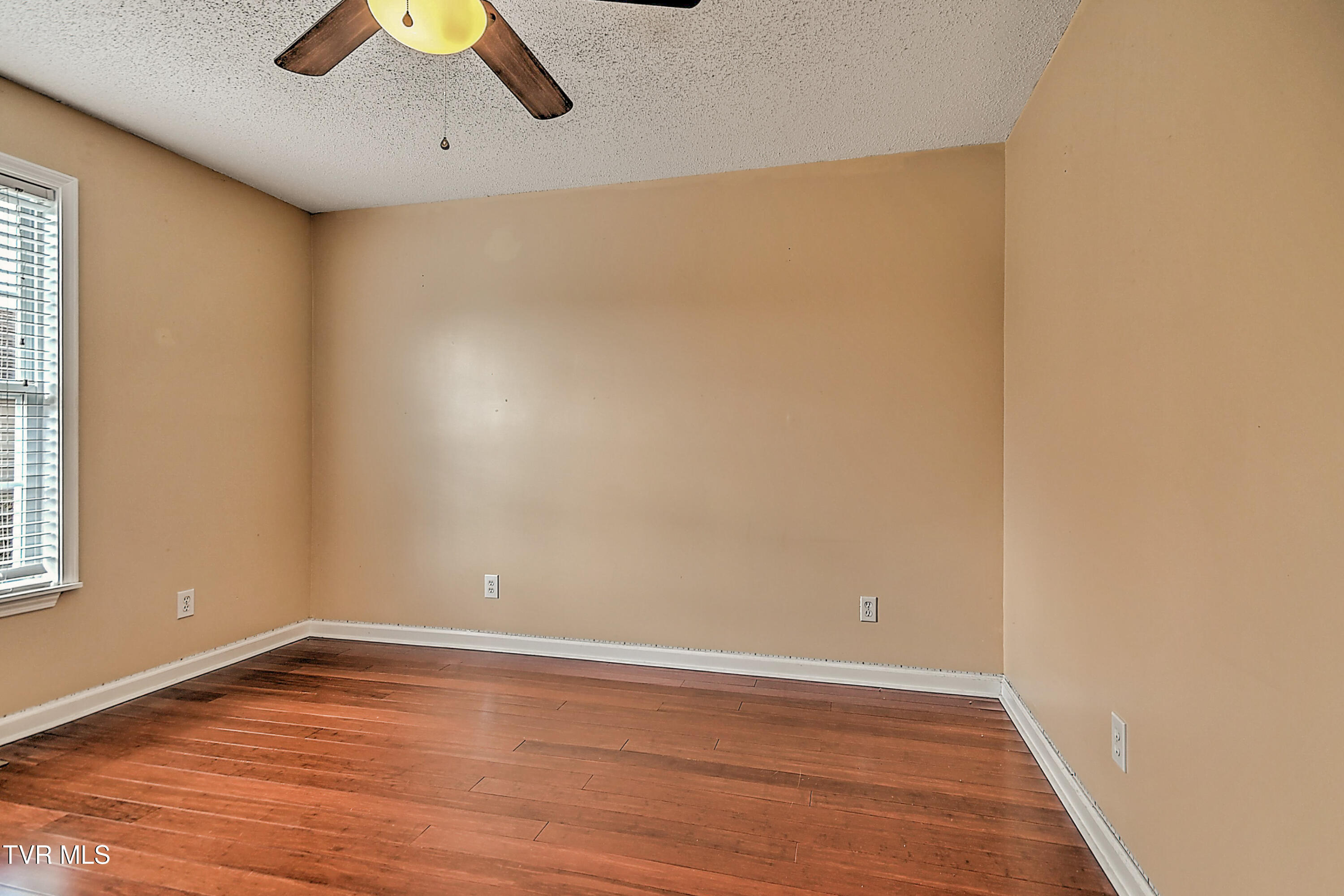 5020 Old Jonesboro Road Bristol, TN 37620 - Photo 29 of 42 5020 Old Jonesboro KW-29