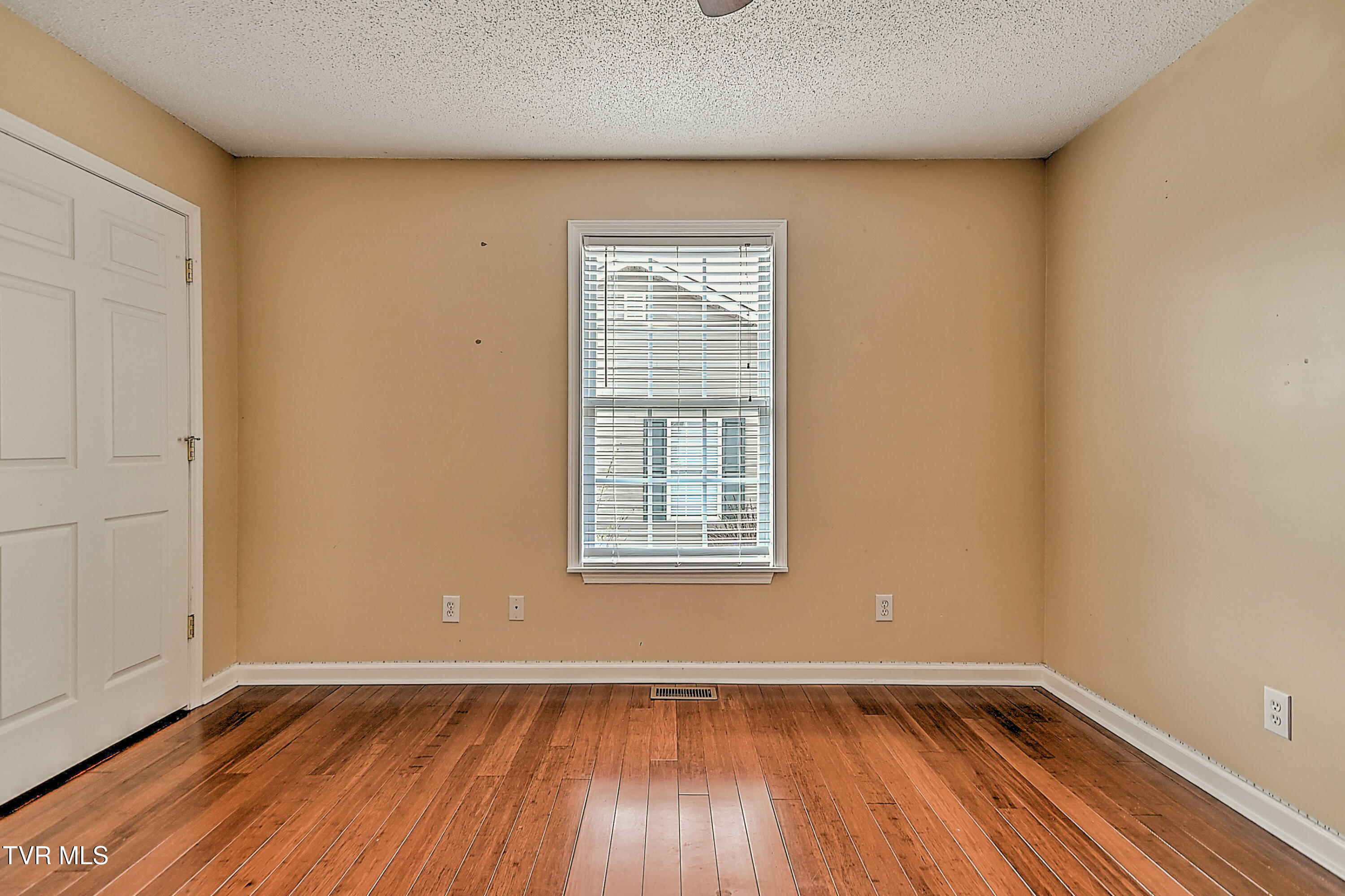 5020 Old Jonesboro Road Bristol, TN 37620 - Photo 30 of 42 5020 Old Jonesboro KW-30