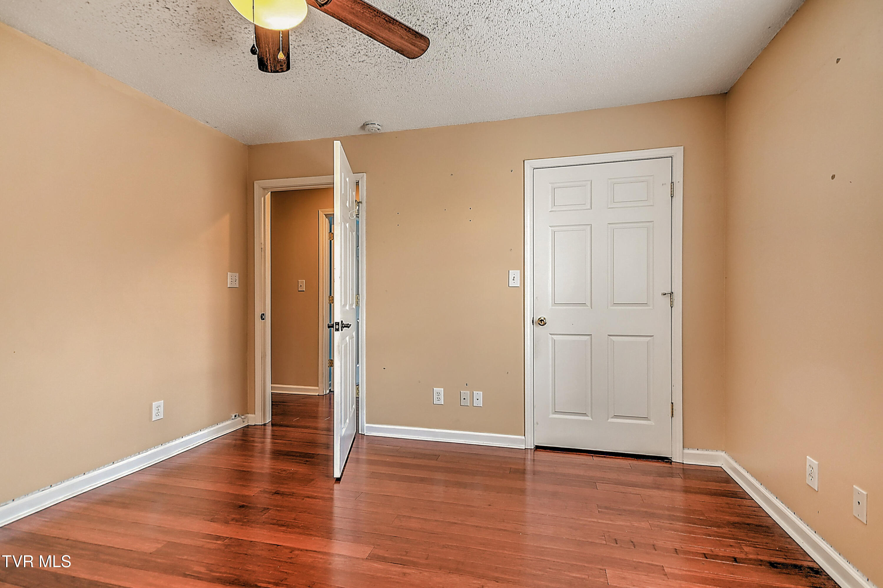 5020 Old Jonesboro Road Bristol, TN 37620 - Photo 31 of 42 5020 Old Jonesboro KW-31