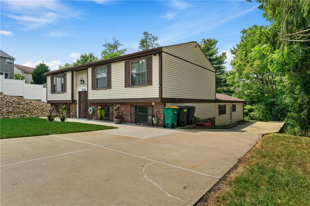 2425 Nicholson Road Sewickley, PA 15143 - Photo 2 of 25 Gallery Image 2