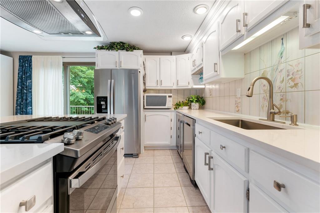2425 Nicholson Road Sewickley, PA 15143 - Photo 3 of 25 Gallery Image 3
