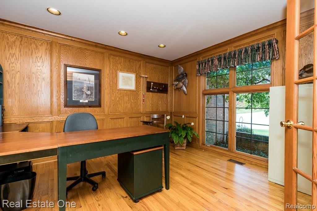 3656 Edinborough Drive Rochester, MI 48306 - Photo 19 of 30