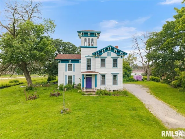 $220,999 | 4804 Northwest Boulevard, Davenport, IA 52806