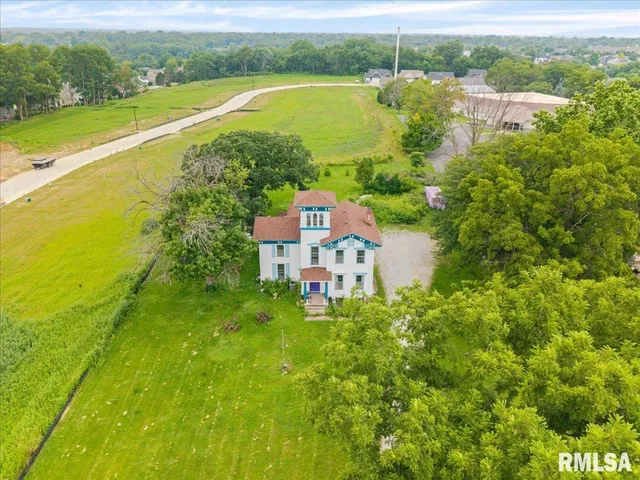 $220,999 | 4804 Northwest Boulevard, Davenport, IA 52806