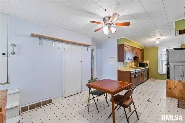 $220,999 | 4804 Northwest Boulevard, Davenport, IA 52806