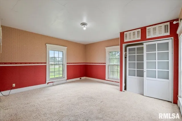 $220,999 | 4804 Northwest Boulevard, Davenport, IA 52806