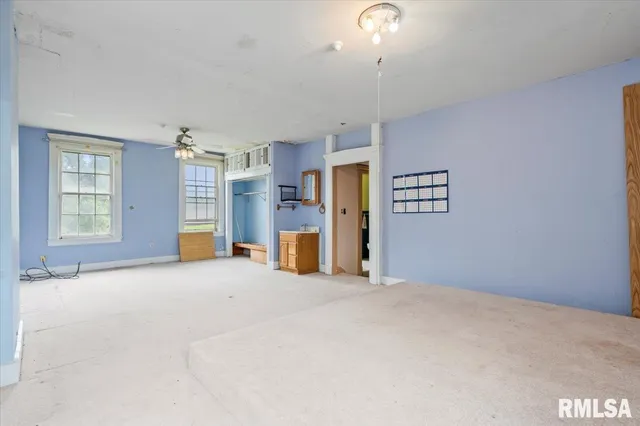 $220,999 | 4804 Northwest Boulevard, Davenport, IA 52806