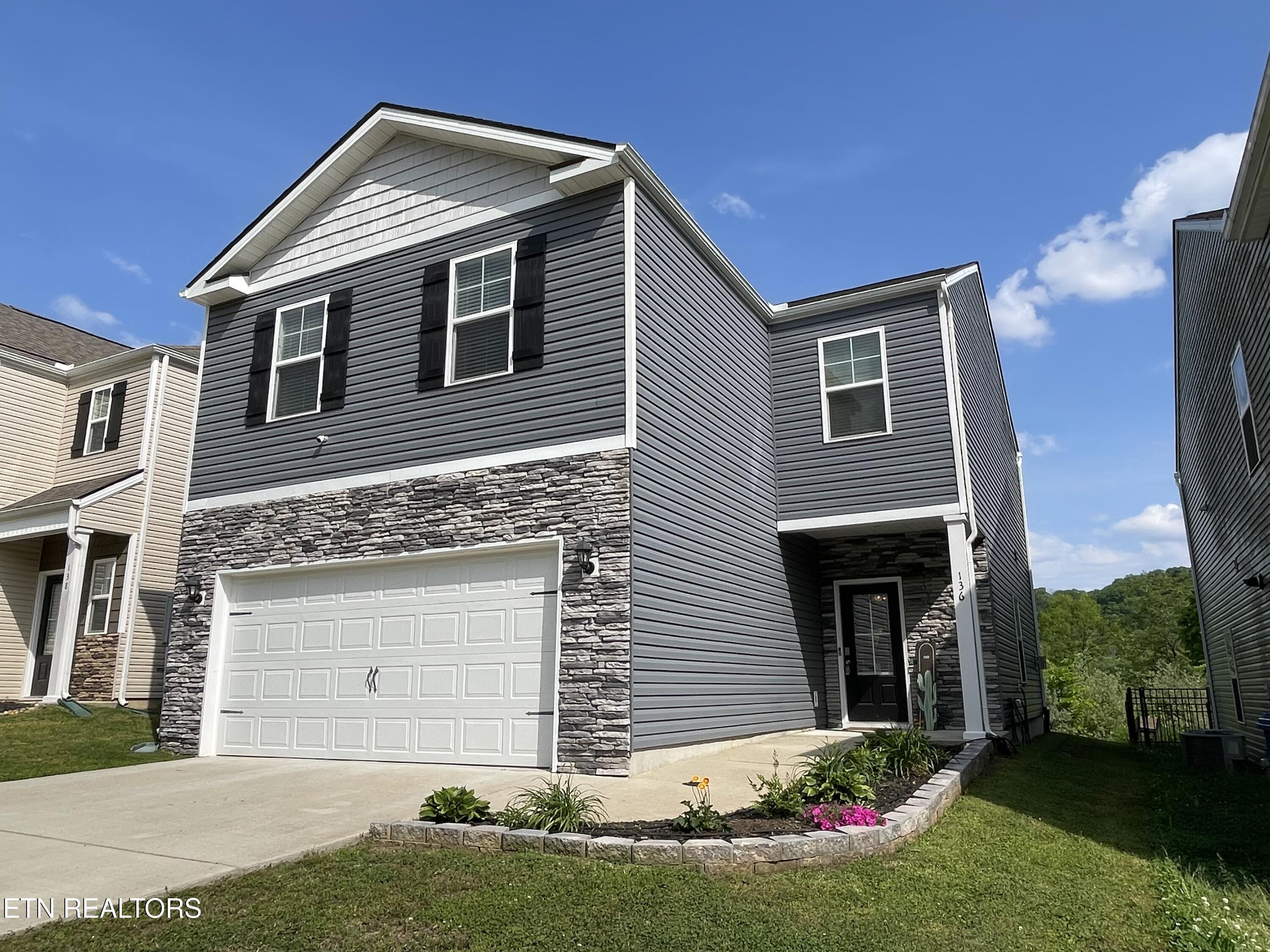136 Centennial Vlg Drive Oak Ridge, TN 37830 - Photo 3 of 36 IMG_3749