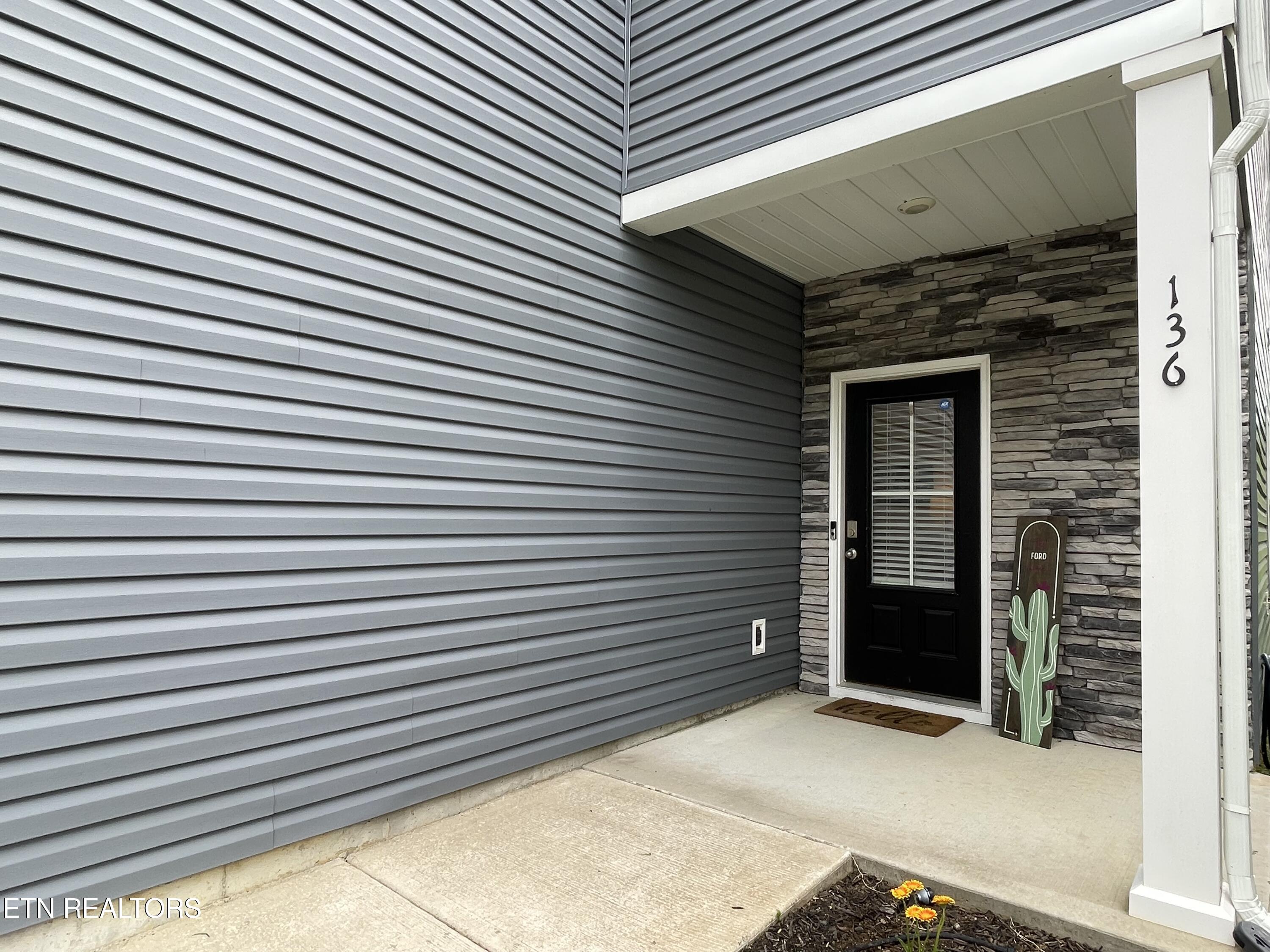 136 Centennial Vlg Drive Oak Ridge, TN 37830 - Photo 6 of 36 IMG_3672