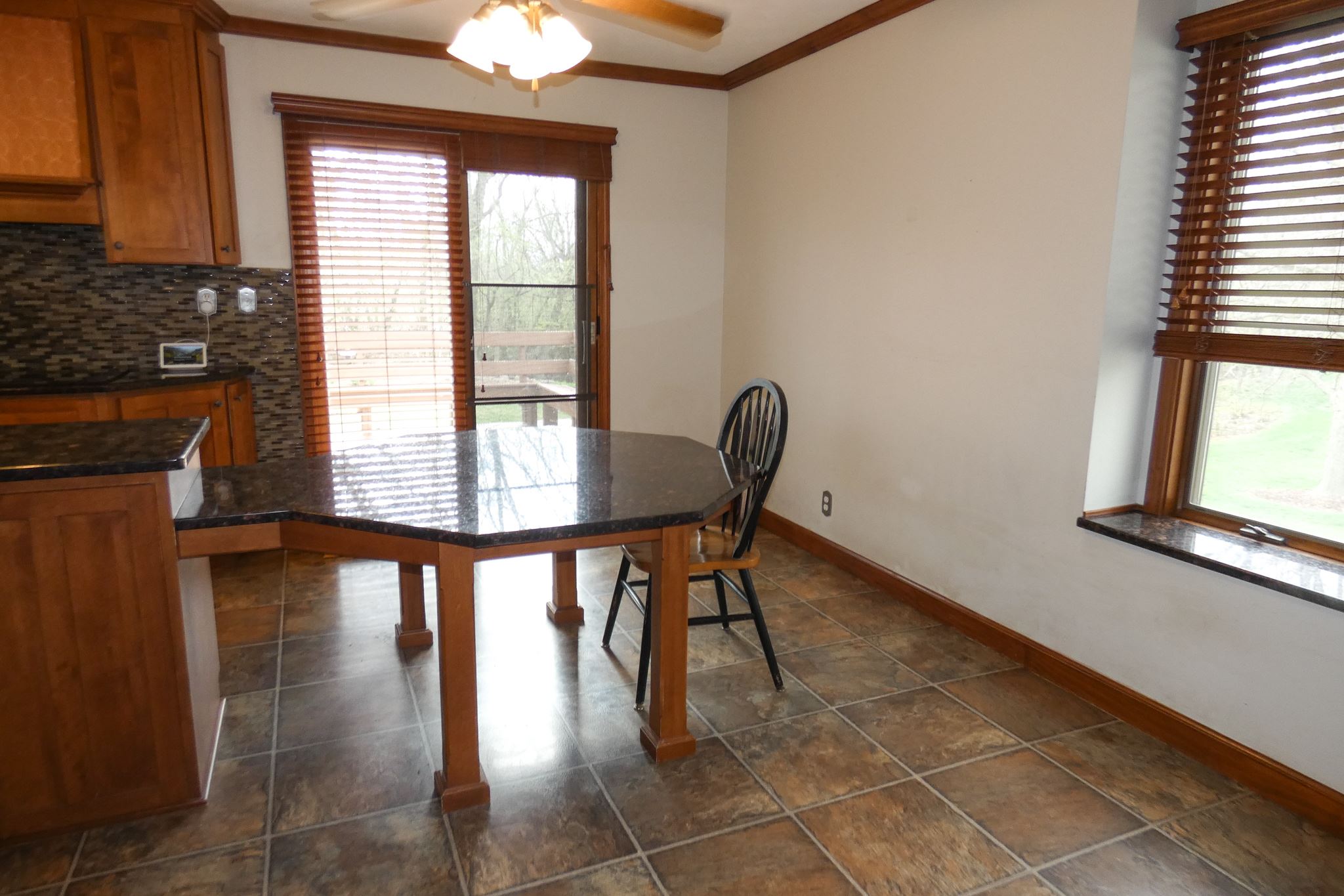3546 West Chartwell Road Peoria, IL 61614 - Photo 11 of 41 Gallery Image 11